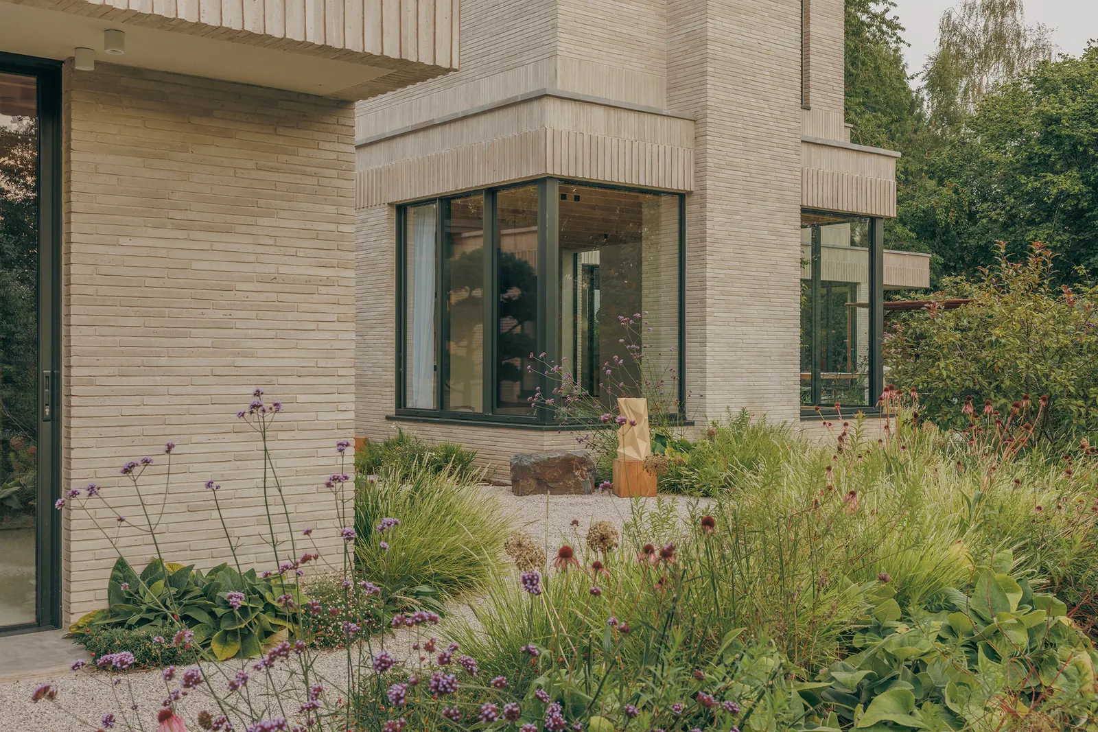 Skylark House / House of EM