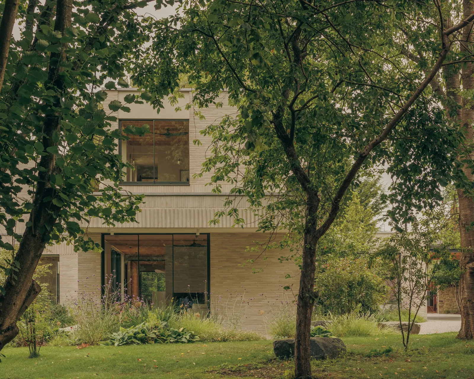 Skylark House / House of EM