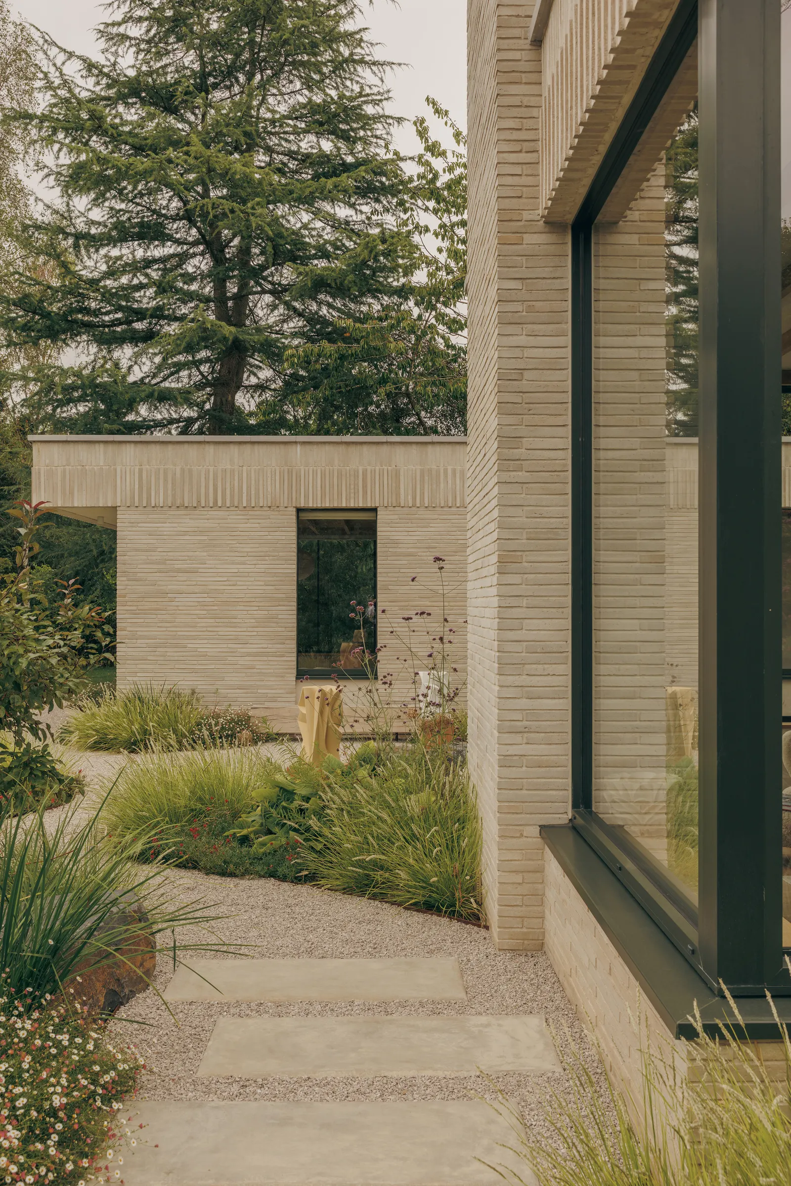 Skylark House / House of EM