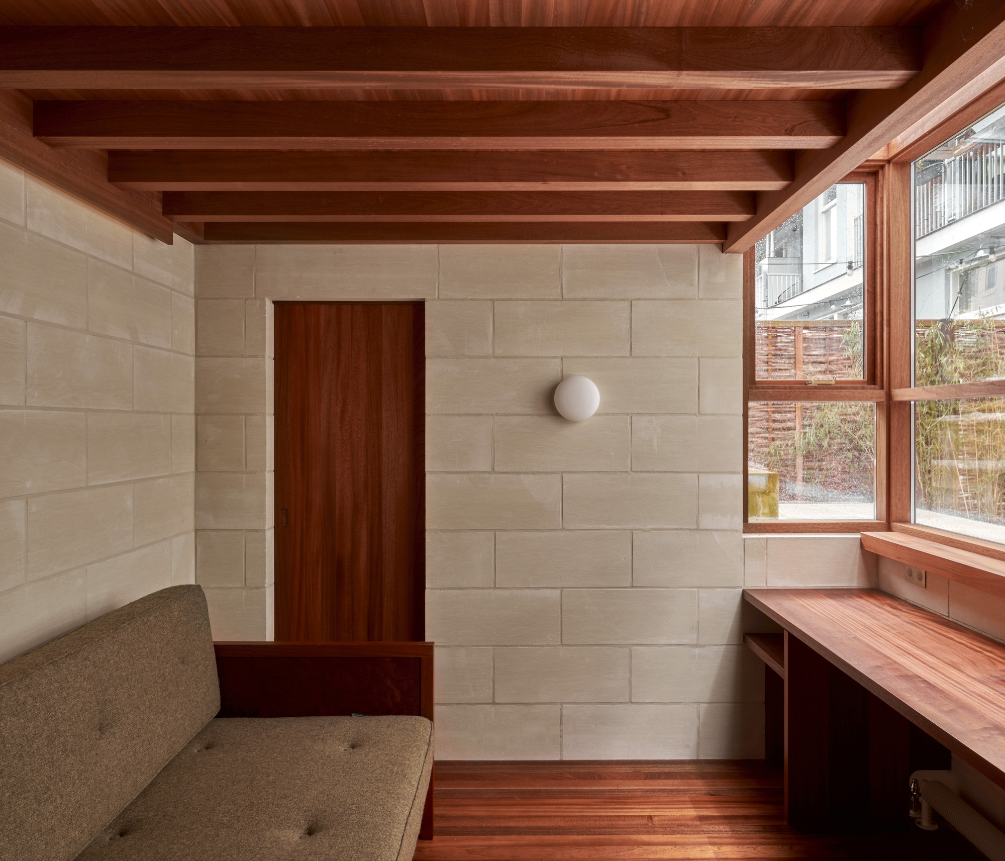 Stone and Wood Studio / Common Wonder