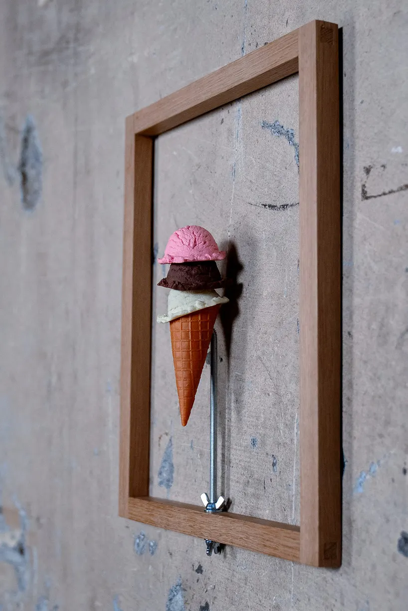 The 400-Year Ice Cream: ПВХ-скульптура Joll о времени потребления и материальном распаде