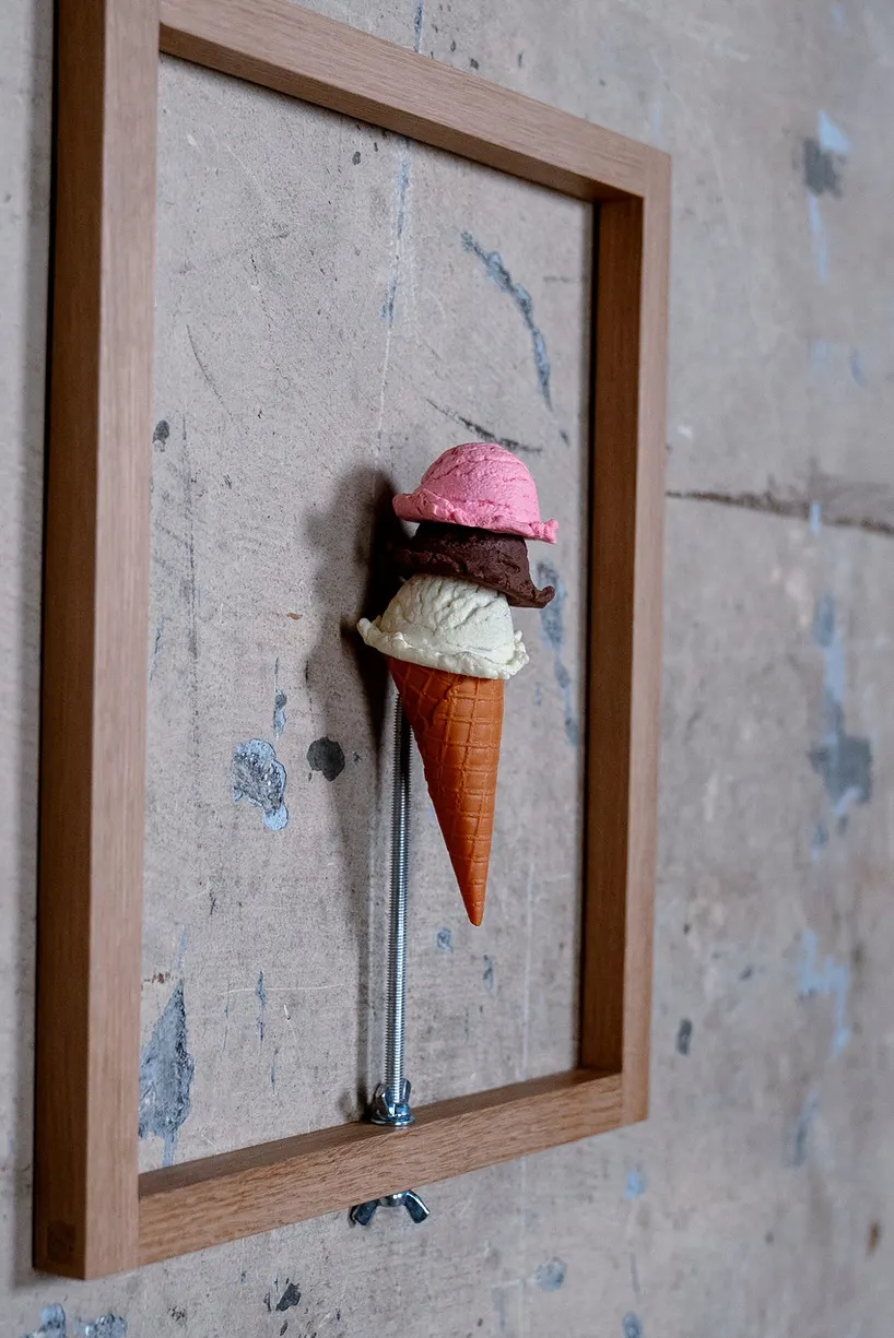 The 400-Year Ice Cream: ПВХ-скульптура Joll о времени потребления и материальном распаде