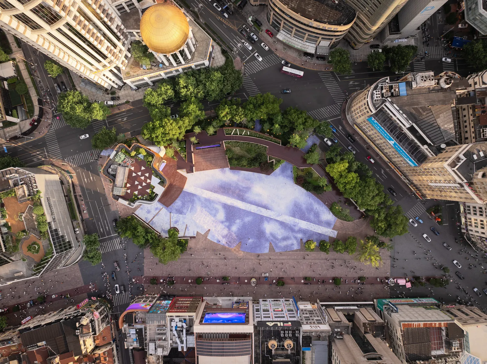 Преображение Century Square на Восточной Нанкинской улице в Шанхае / EMBT + TJAD