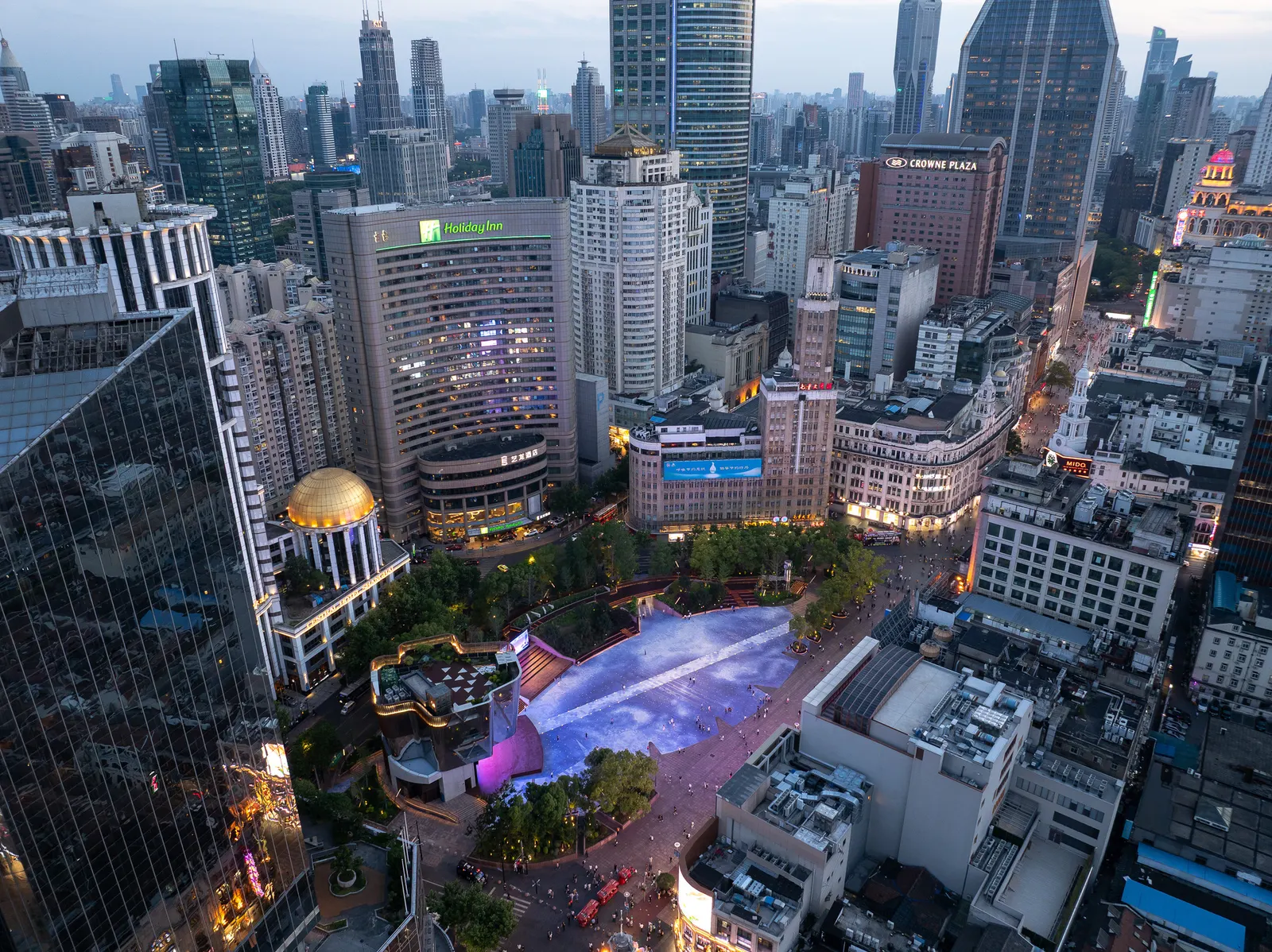 Преображение Century Square на Восточной Нанкинской улице в Шанхае / EMBT + TJAD