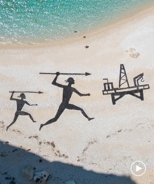 The Krank превратил пляж на Отони в land art-полотно о древней охоте и современной добыче