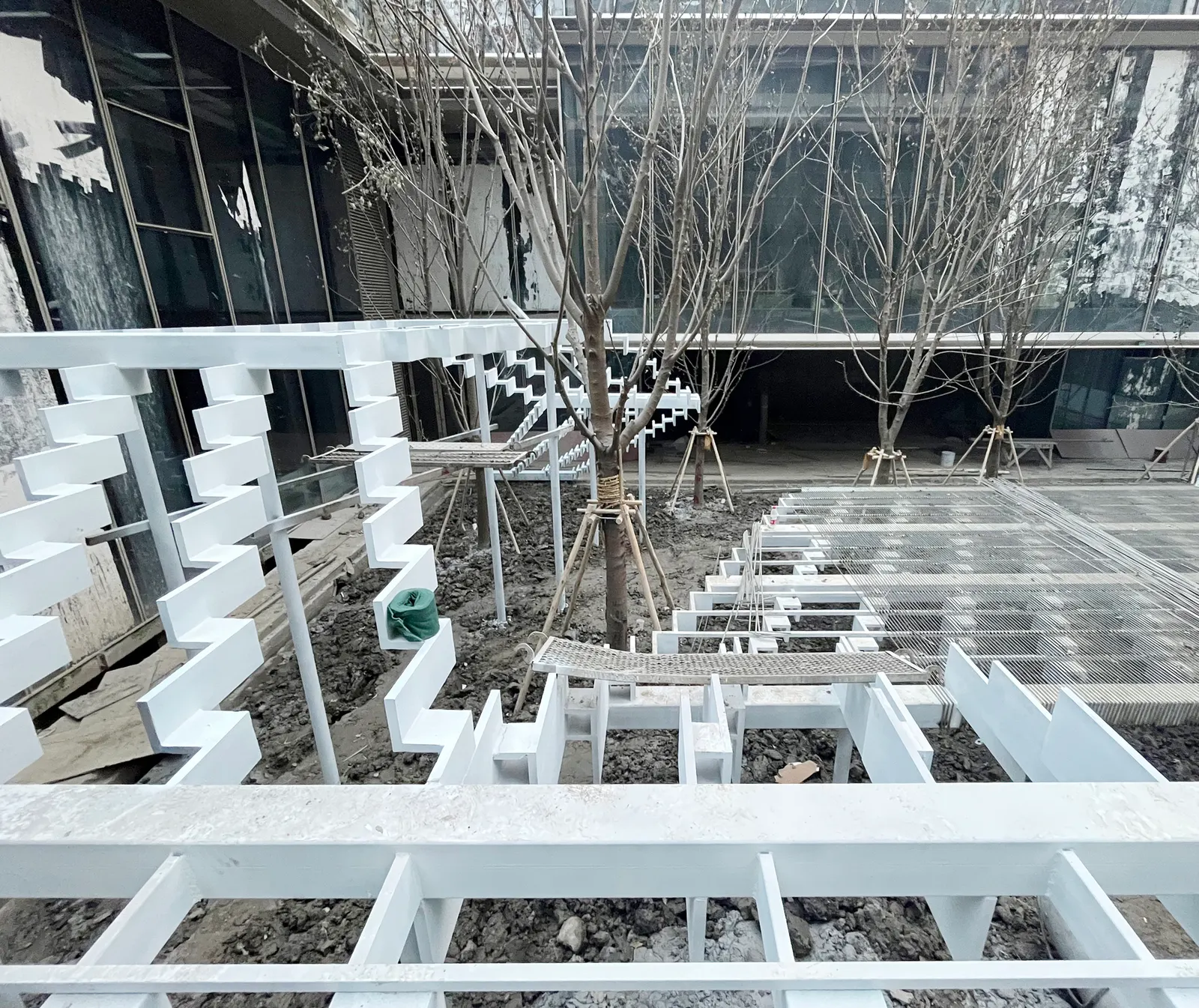 Yanlord Arcadia Sunken Garden —— Lacy Steps / TROP : terrains + open space