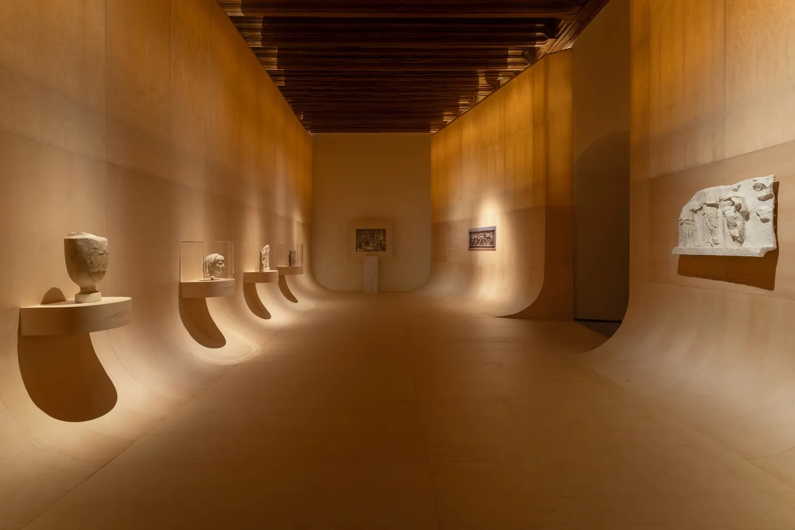 Выставка античности в Вавельском замке / NArchitekTURA