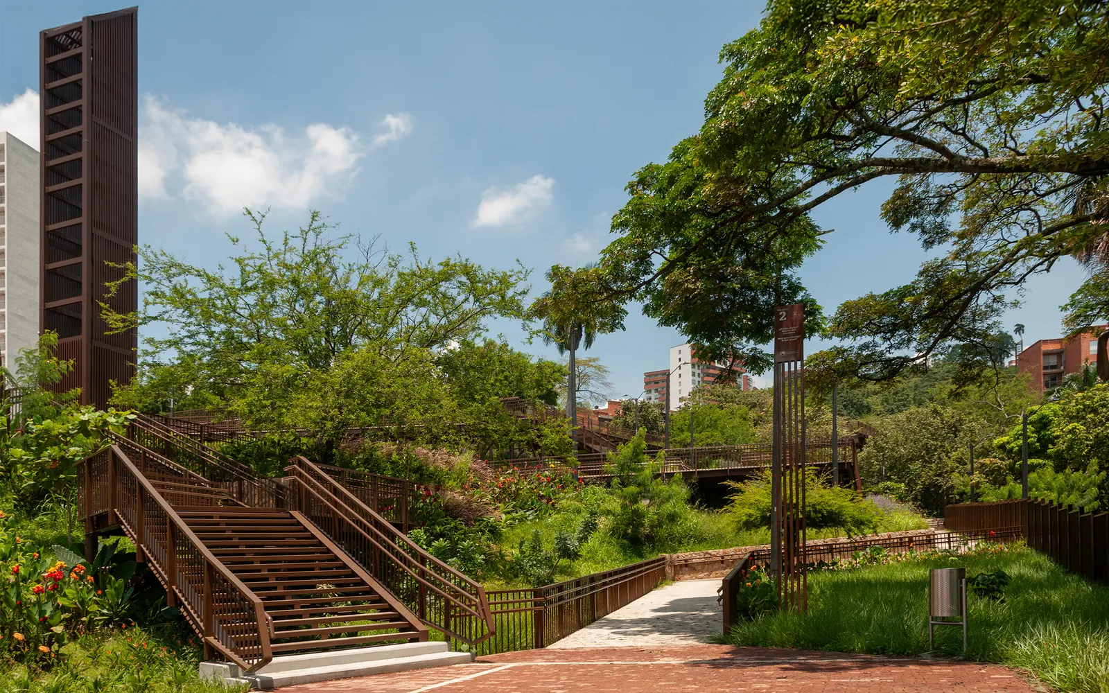 Cali Foothills Integral Corridor / Edward Conde Serna Arquitectos