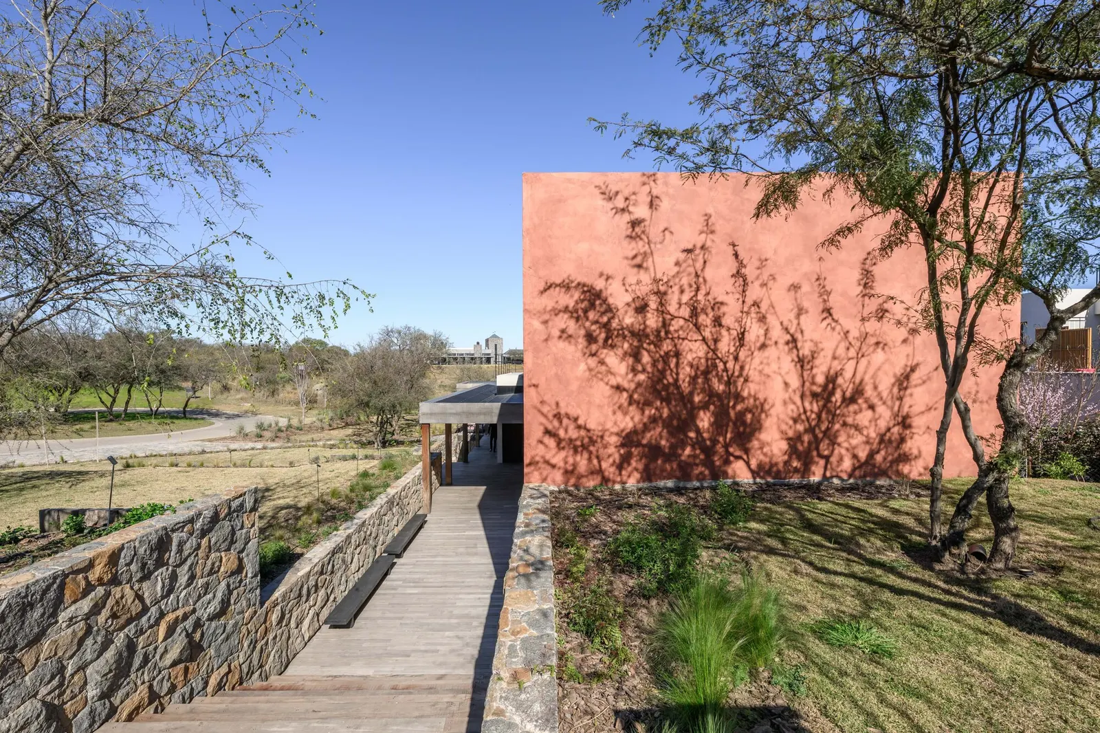 Дом в Estancia El Terrón / Santiago Bertotti