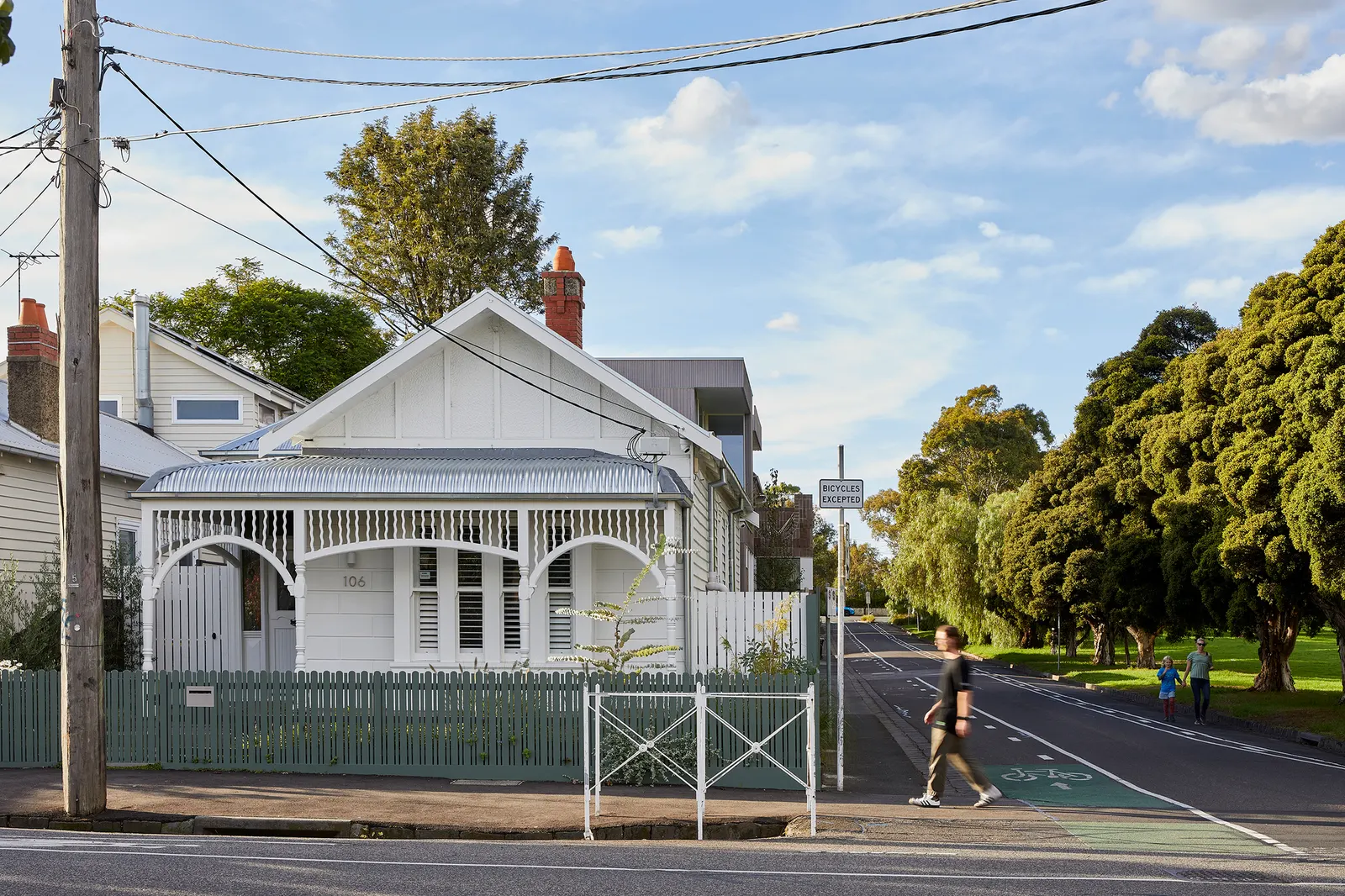 Fringe Dweller Residence / Mihaly Slocombe — скульптурное расширение дома в Clifton Hill