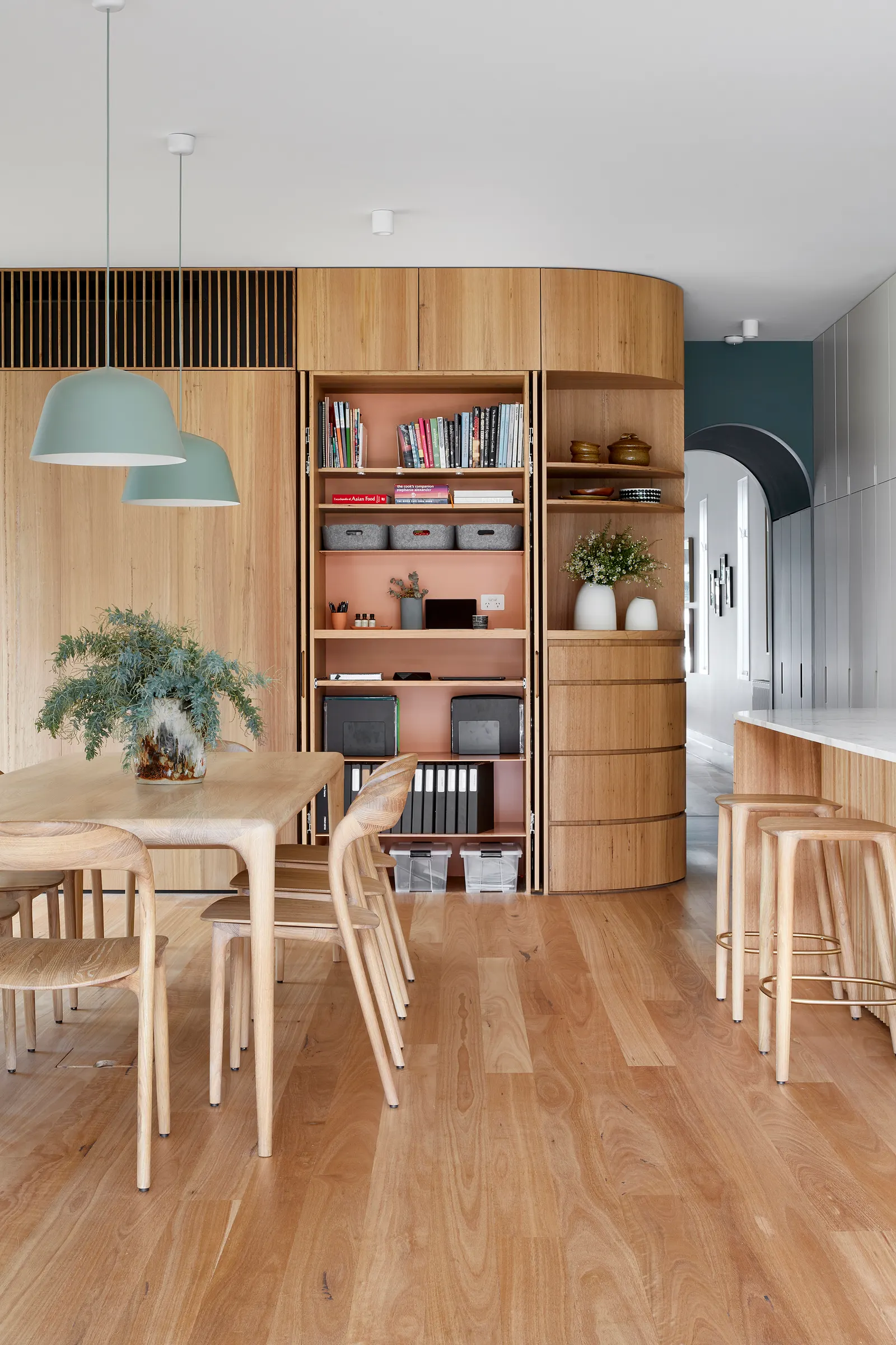 Fringe Dweller Residence / Mihaly Slocombe — скульптурное расширение дома в Clifton Hill