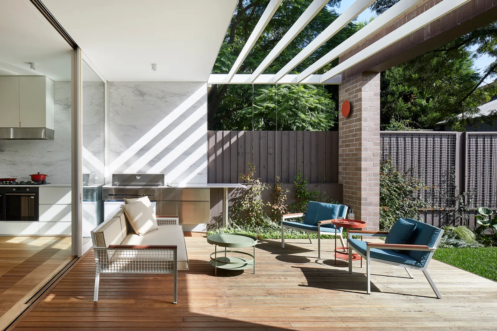 Fringe Dweller Residence / Mihaly Slocombe — скульптурное расширение дома в Clifton Hill