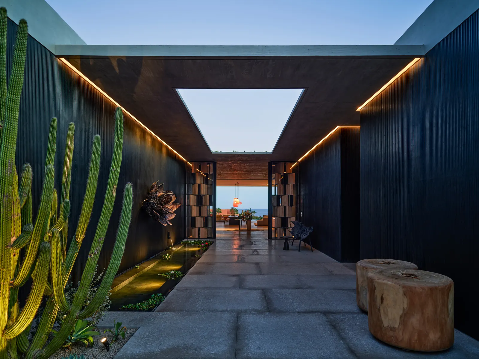 Casa Loto / Ezequiel Farca Studio: одноэтажная резиденция на участке с видом на океан