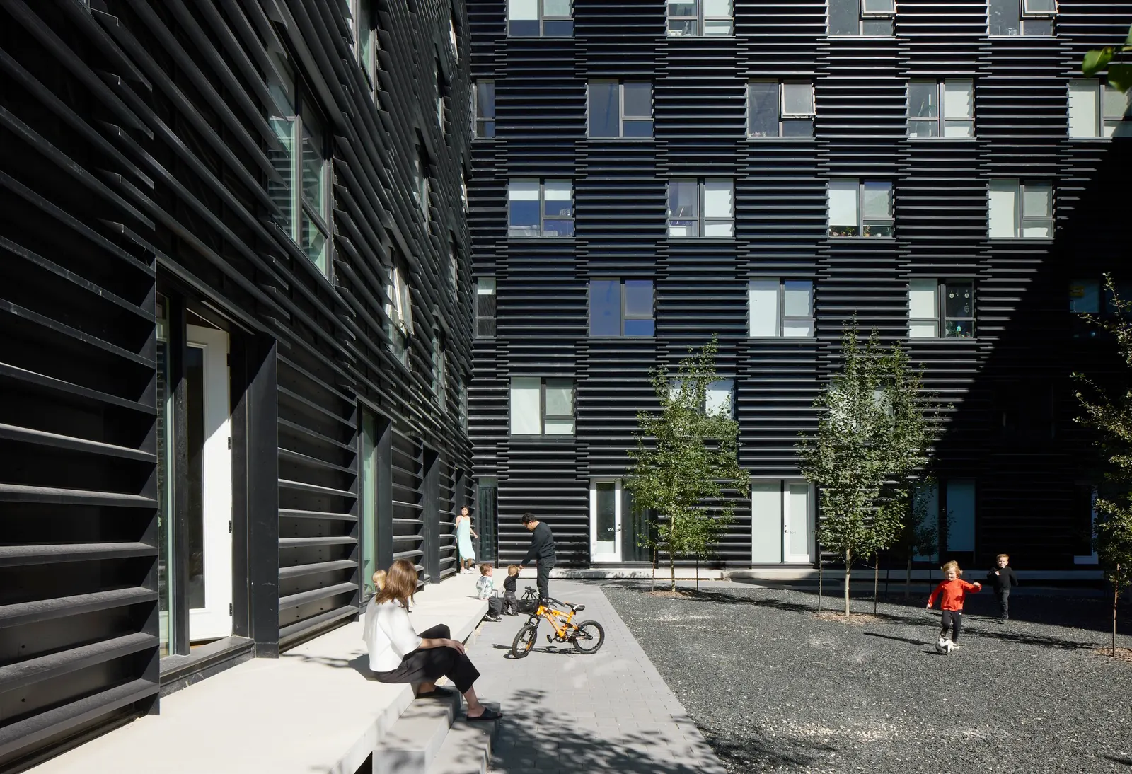 90/100 Mixed Use Project / 5468796 Architecture