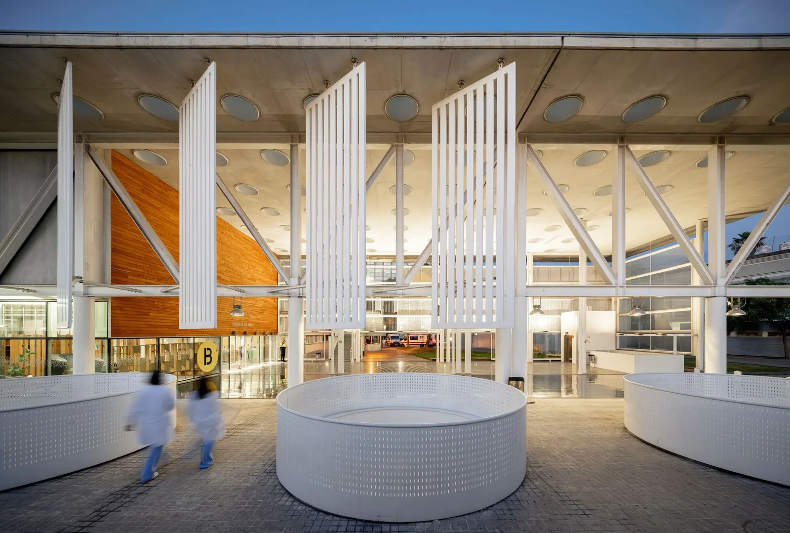 Расширение Hospital del Mar, этап 2 / PINEARQ + Brullet-De Luna Arquitectes