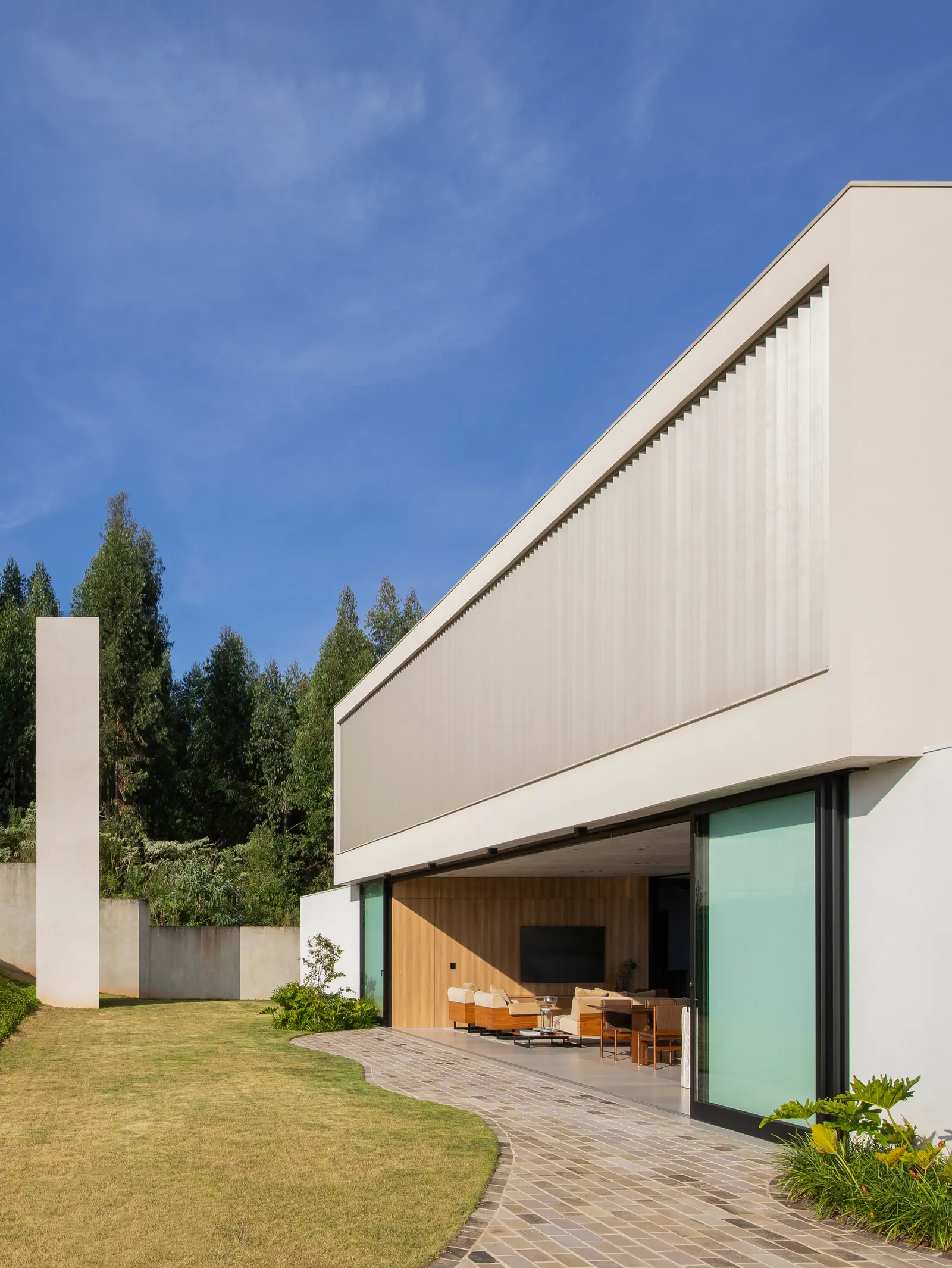 Bom Retiro House / Michel Macedo Arquitetos