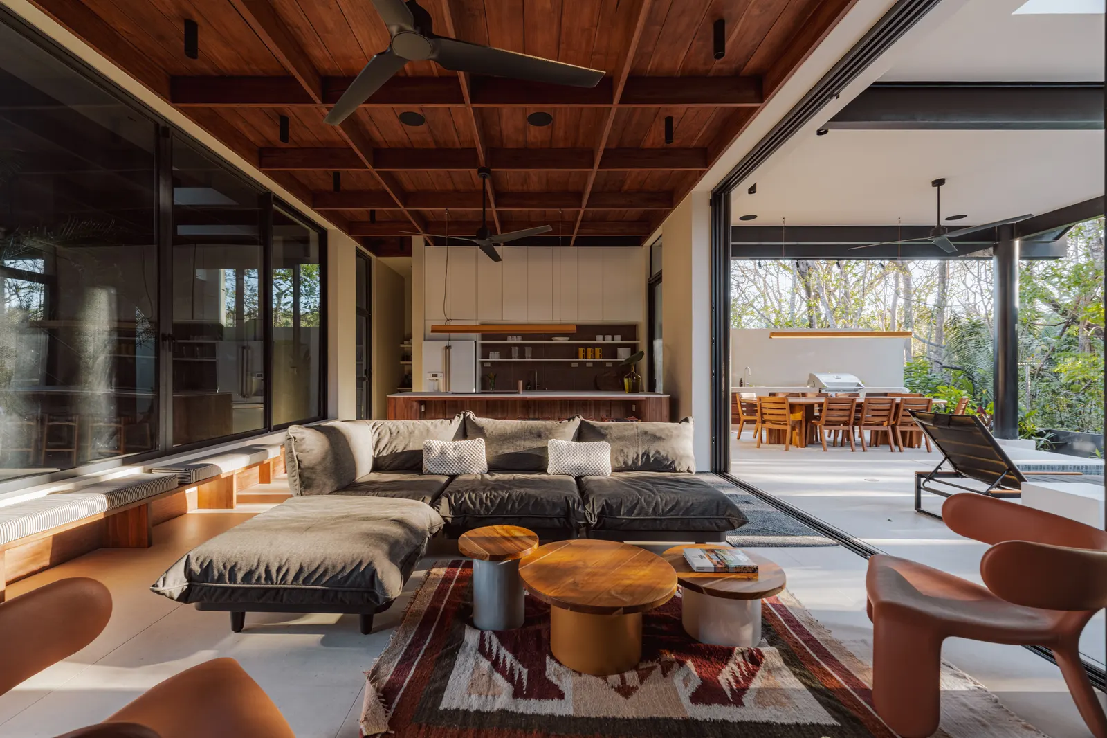 Linea House / Instinto Estudio: две тропические виллы в джунглях Носары