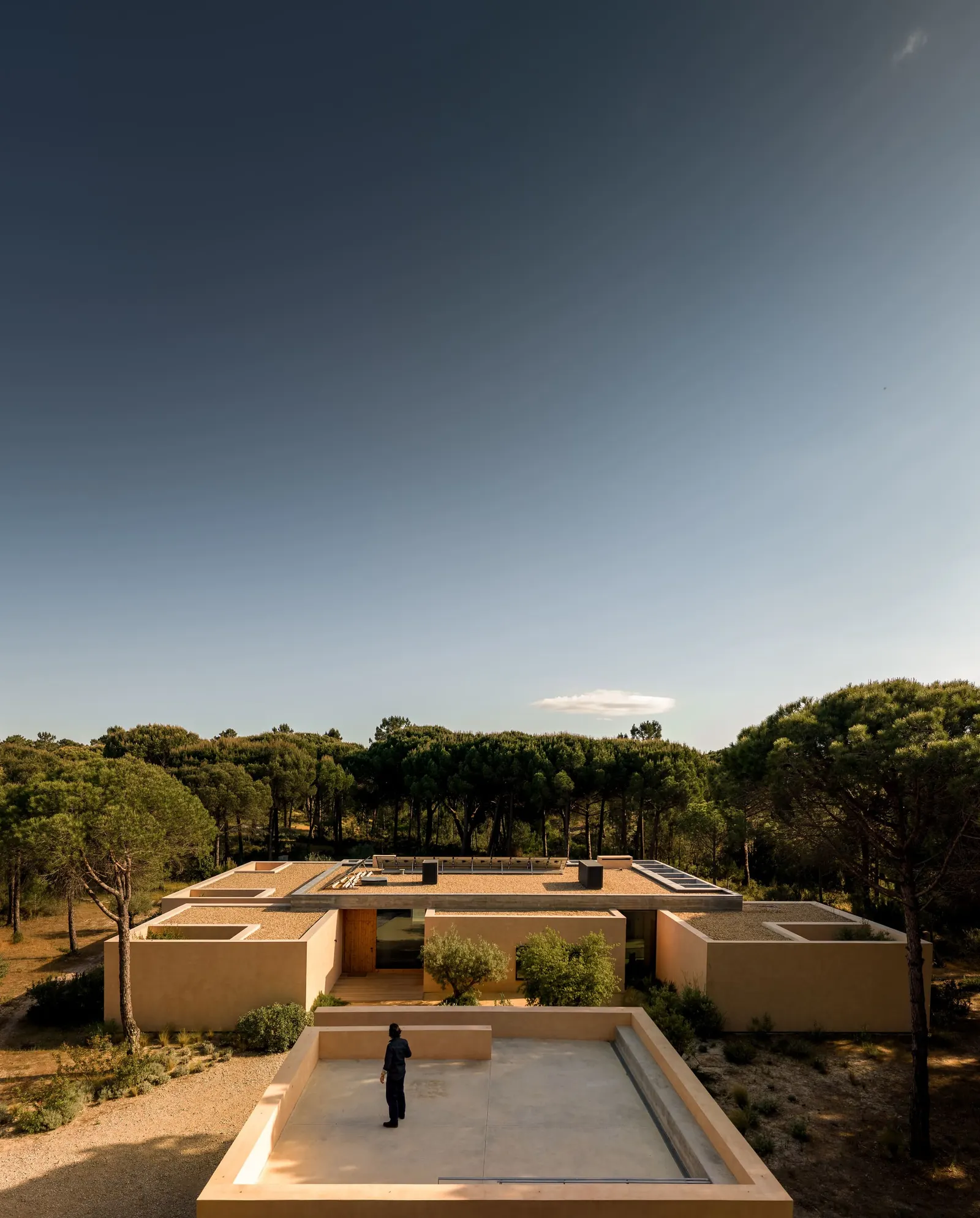 Casa Muda L13 / Pereira Miguel Arquitectos