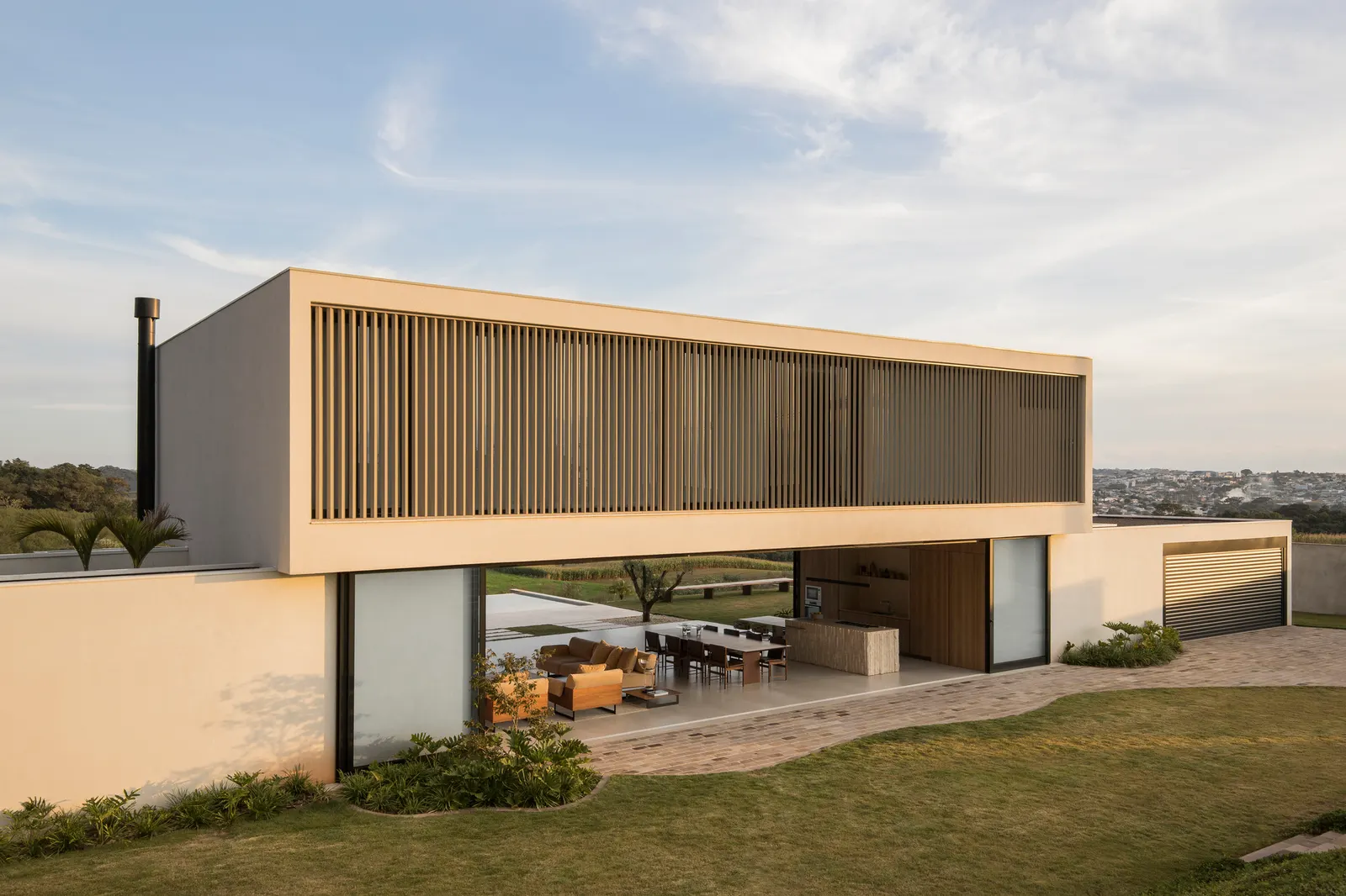 Bom Retiro House / Michel Macedo Arquitetos