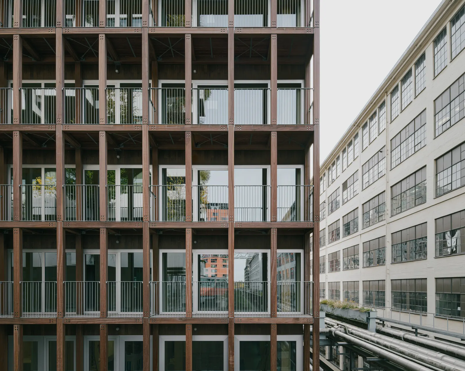 Matchbox / KAAN Architecten: компактный деревянный mixed-use проект в Strijp-S