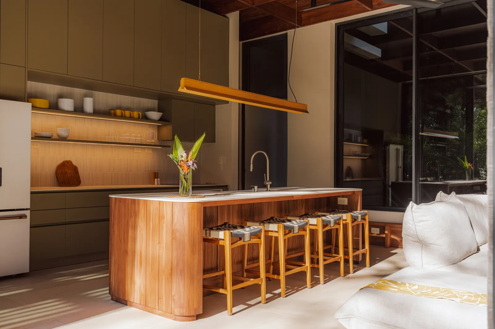 Linea House / Instinto Estudio: две тропические виллы в джунглях Носары