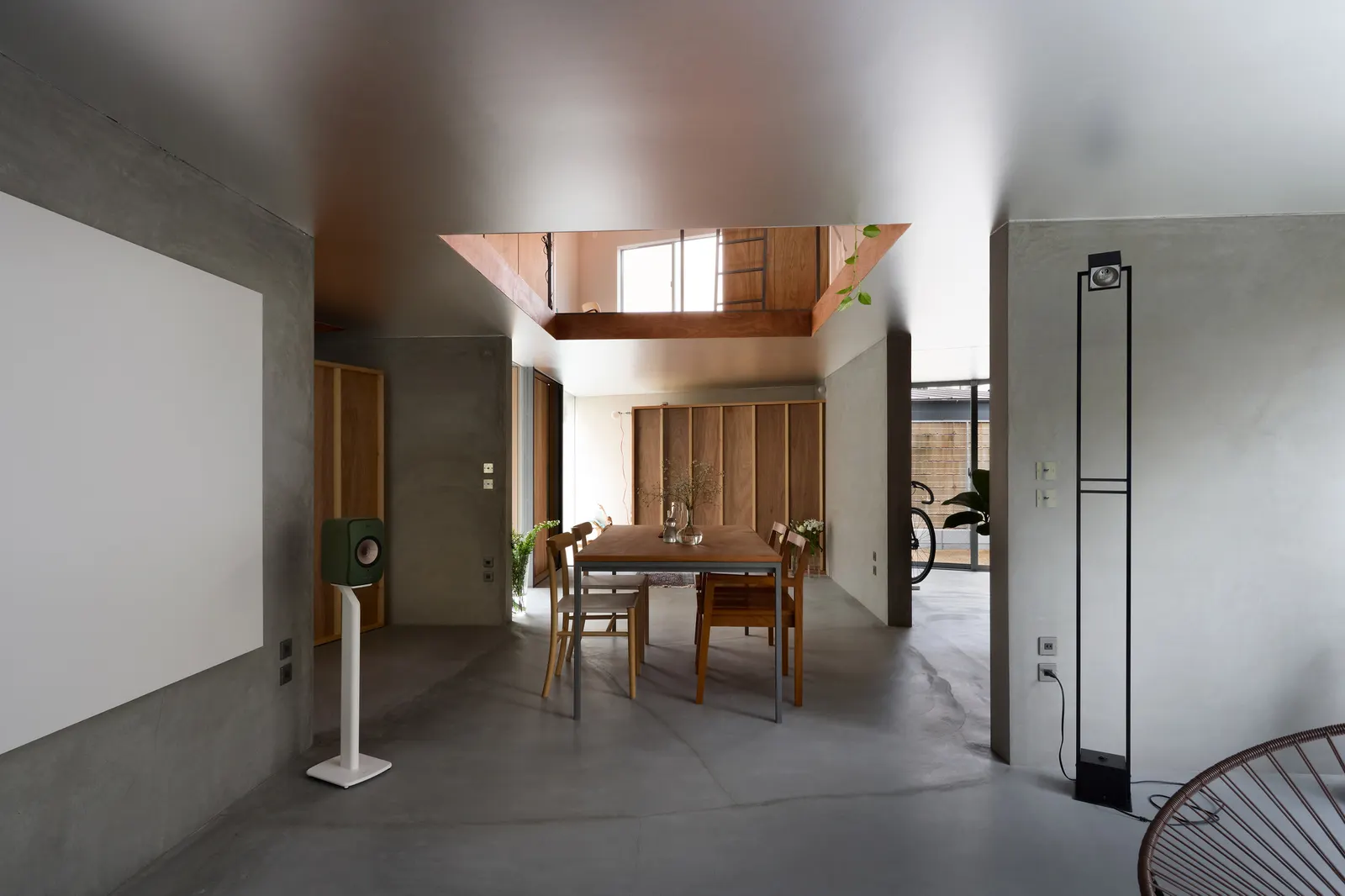 House in Shichiku: дом в Киото, который разворачивается внутрь участка