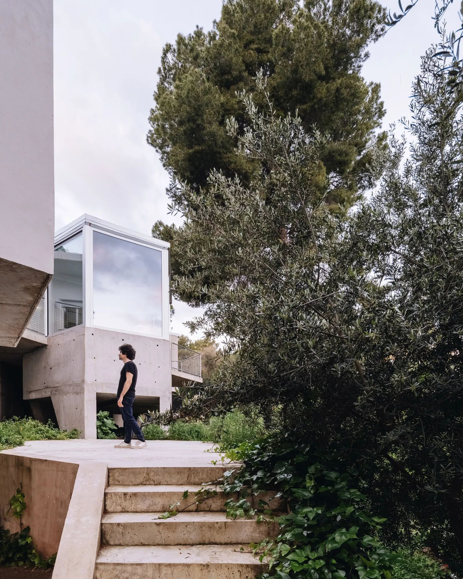 Casa PB16 в Лас-Торрес-де-Котиас: реконструкция и пристройка от ESPECIE arquitectura