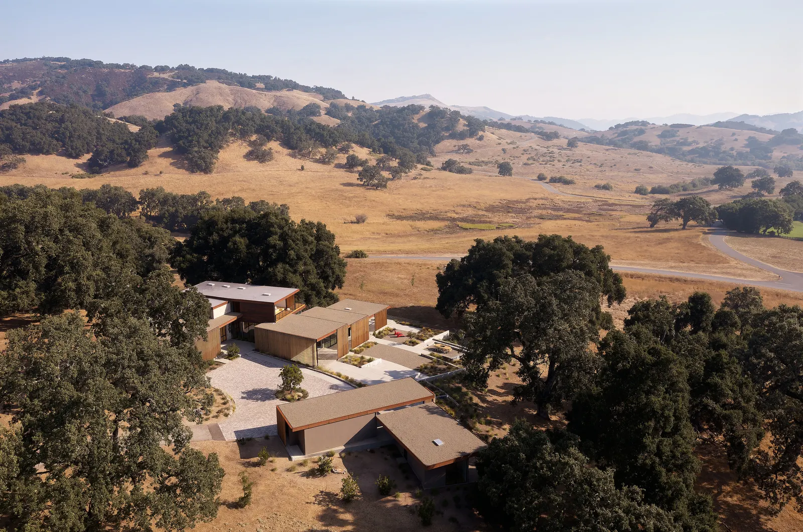 Meadow House / Mark English Architects