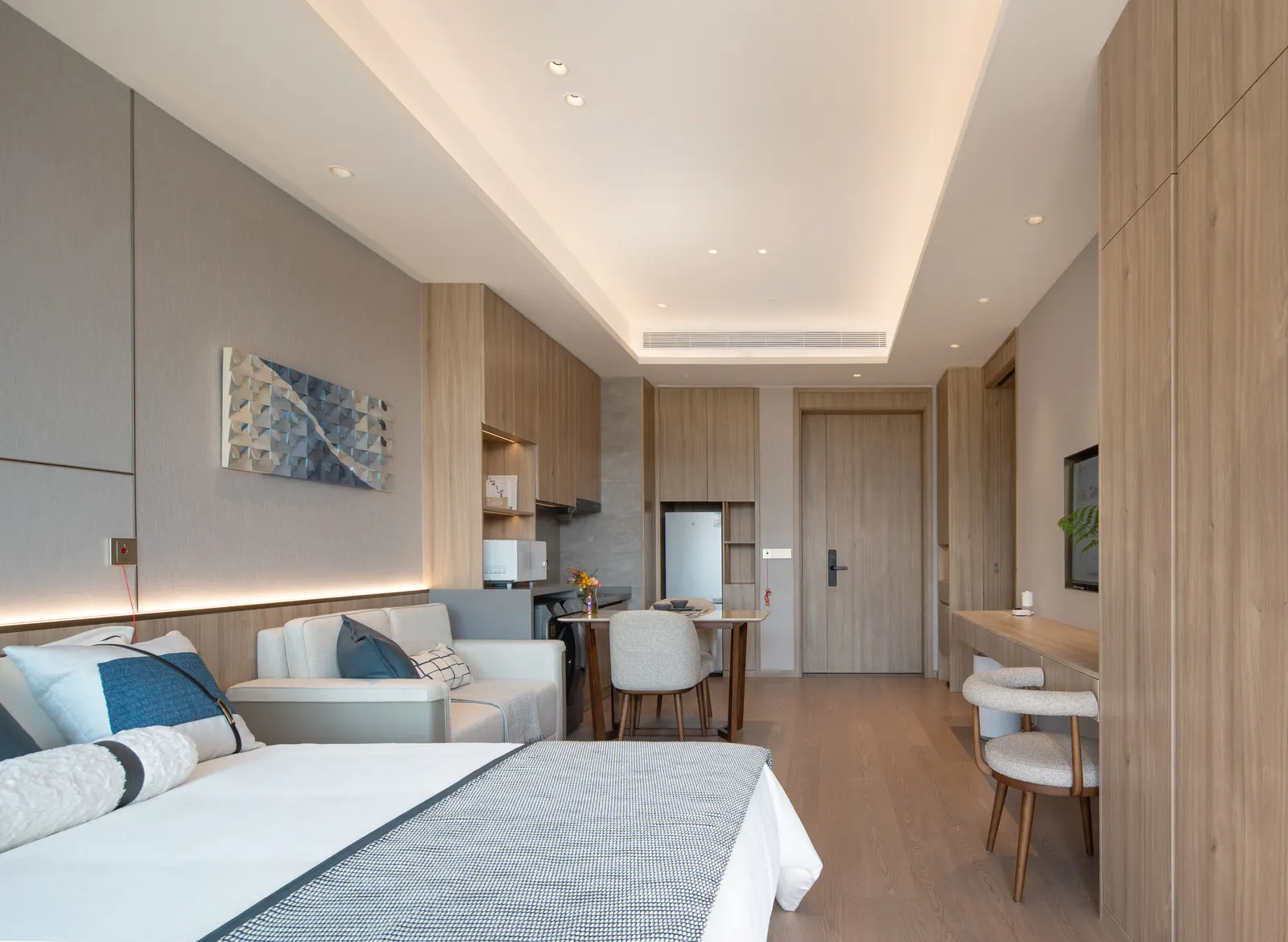 Shanghai Guohua Heyuejia International Senior Living Centre / GN Architects