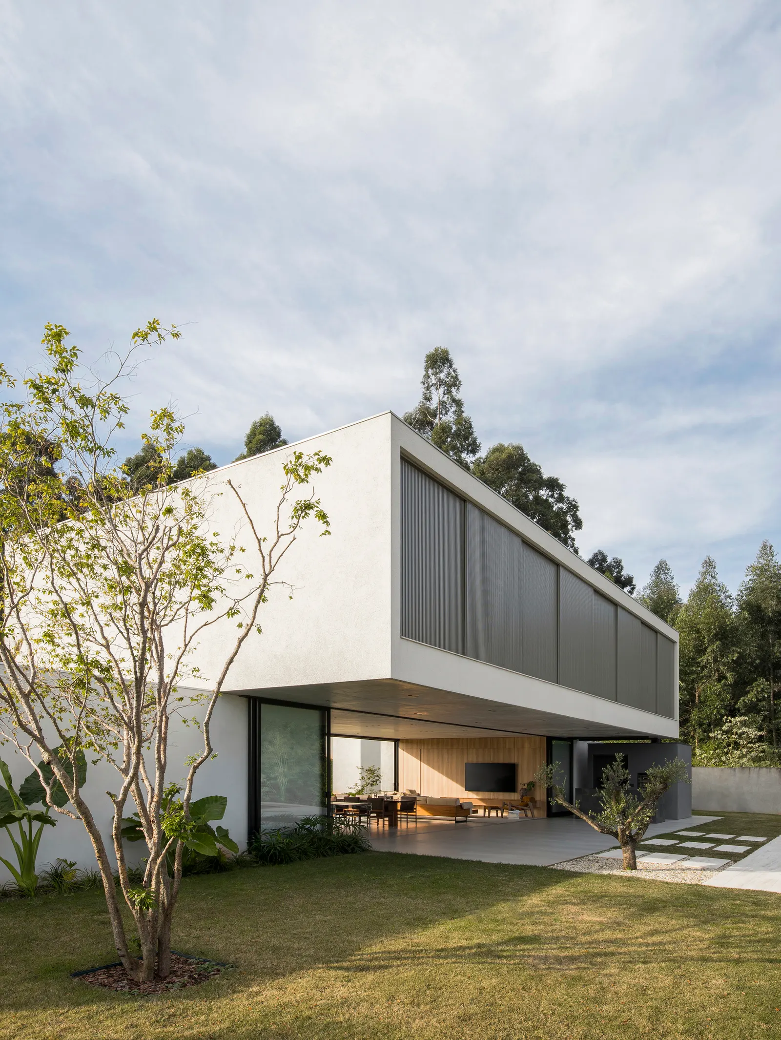 Bom Retiro House / Michel Macedo Arquitetos