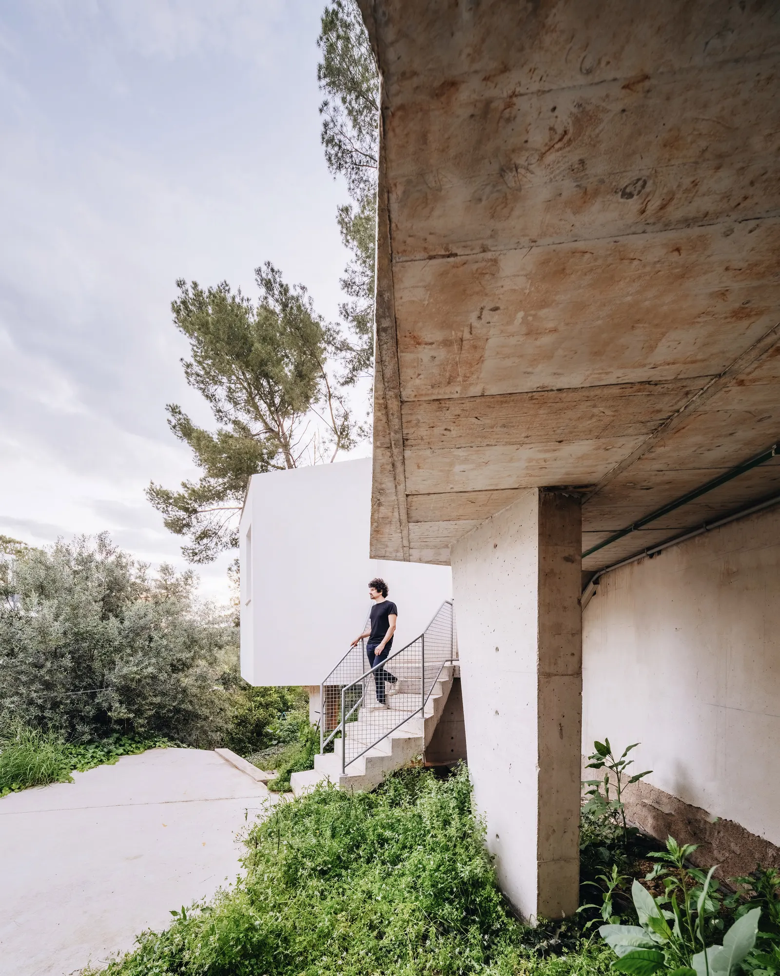 Casa PB16 в Лас-Торрес-де-Котиас: реконструкция и пристройка от ESPECIE arquitectura