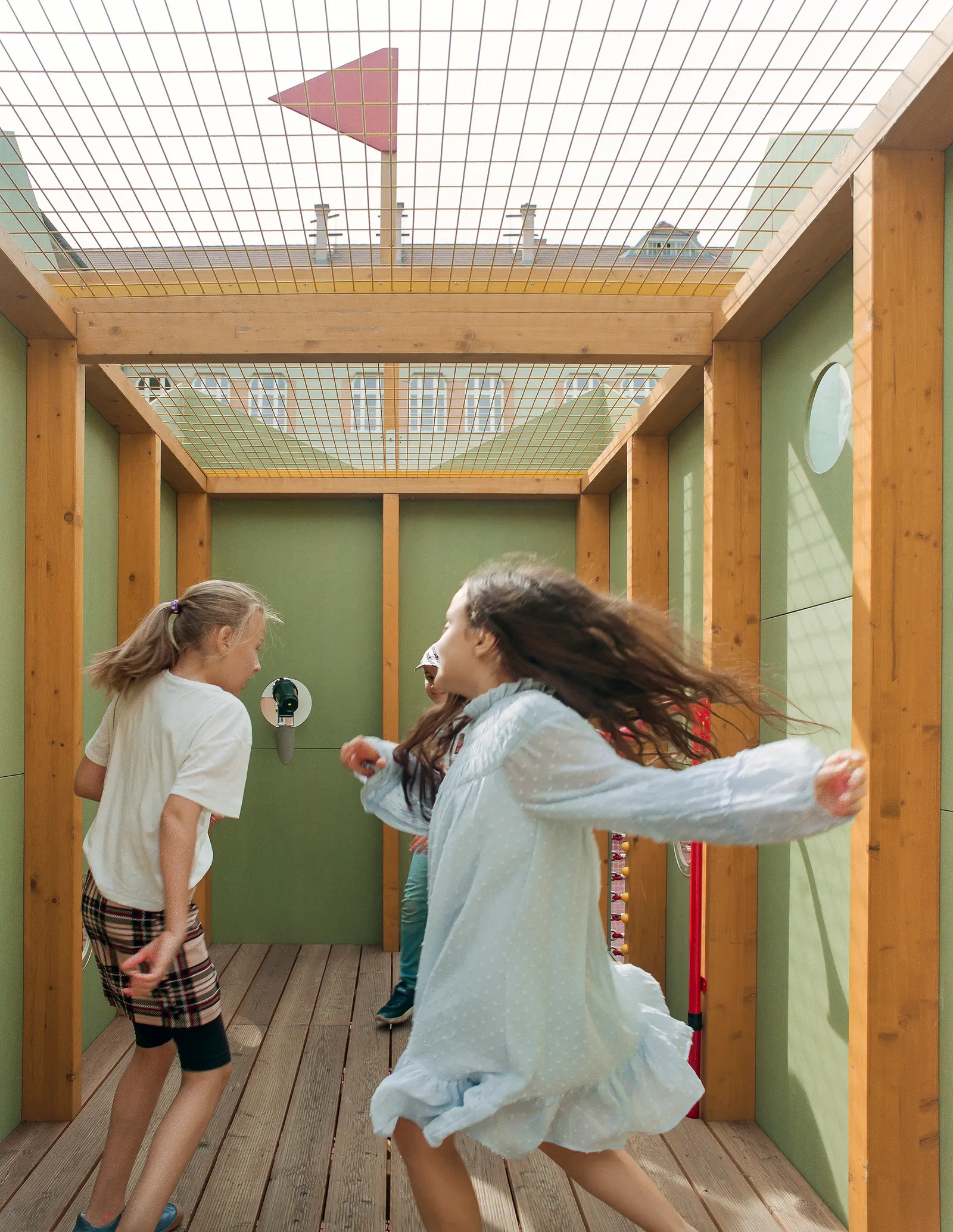 The Vertical Playgarden / Studio KRAFT