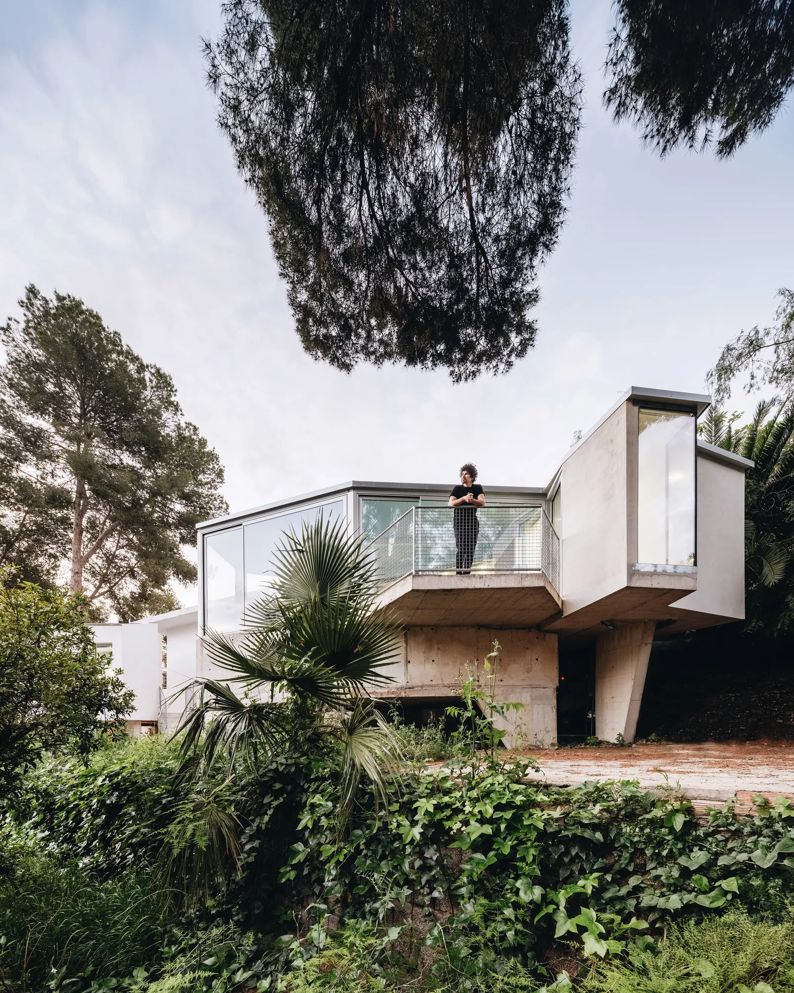 Casa PB16 в Лас-Торрес-де-Котиас: реконструкция и пристройка от ESPECIE arquitectura