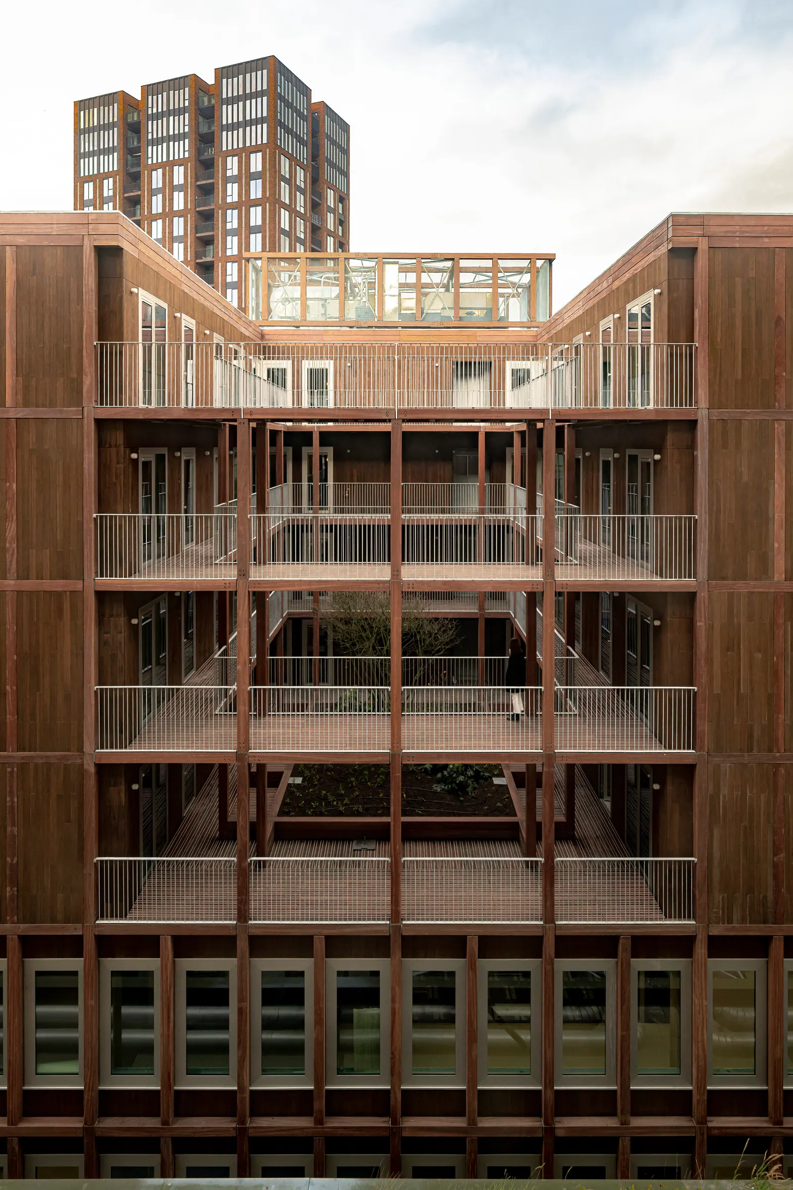 Matchbox / KAAN Architecten: компактный деревянный mixed-use проект в Strijp-S
