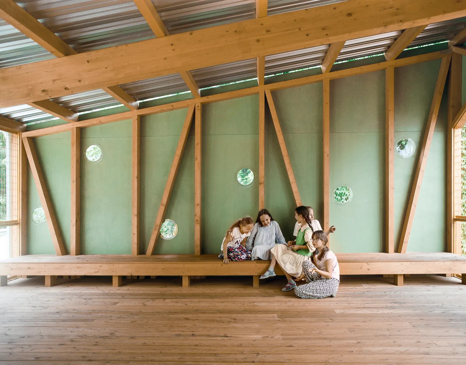 The Vertical Playgarden / Studio KRAFT