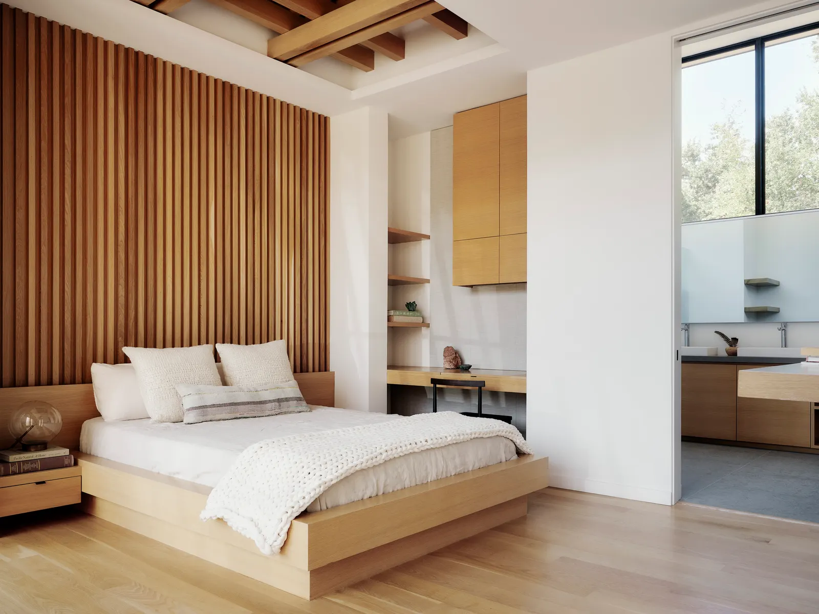 Meadow House / Mark English Architects