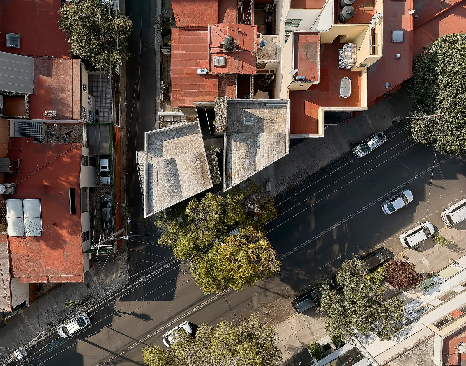 Edificio Porfirio: жилищный комплекс ViGa Arquitectos в Мехико, который уплотняет город без потери идентичности
