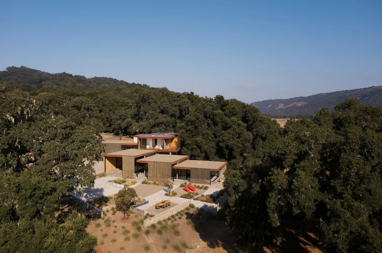 Meadow House / Mark English Architects