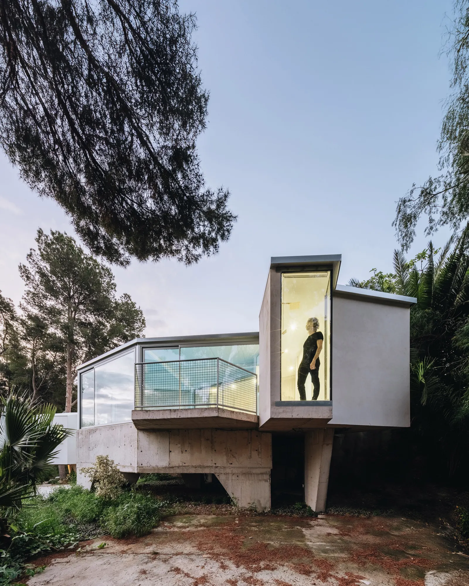 Casa PB16 в Лас-Торрес-де-Котиас: реконструкция и пристройка от ESPECIE arquitectura