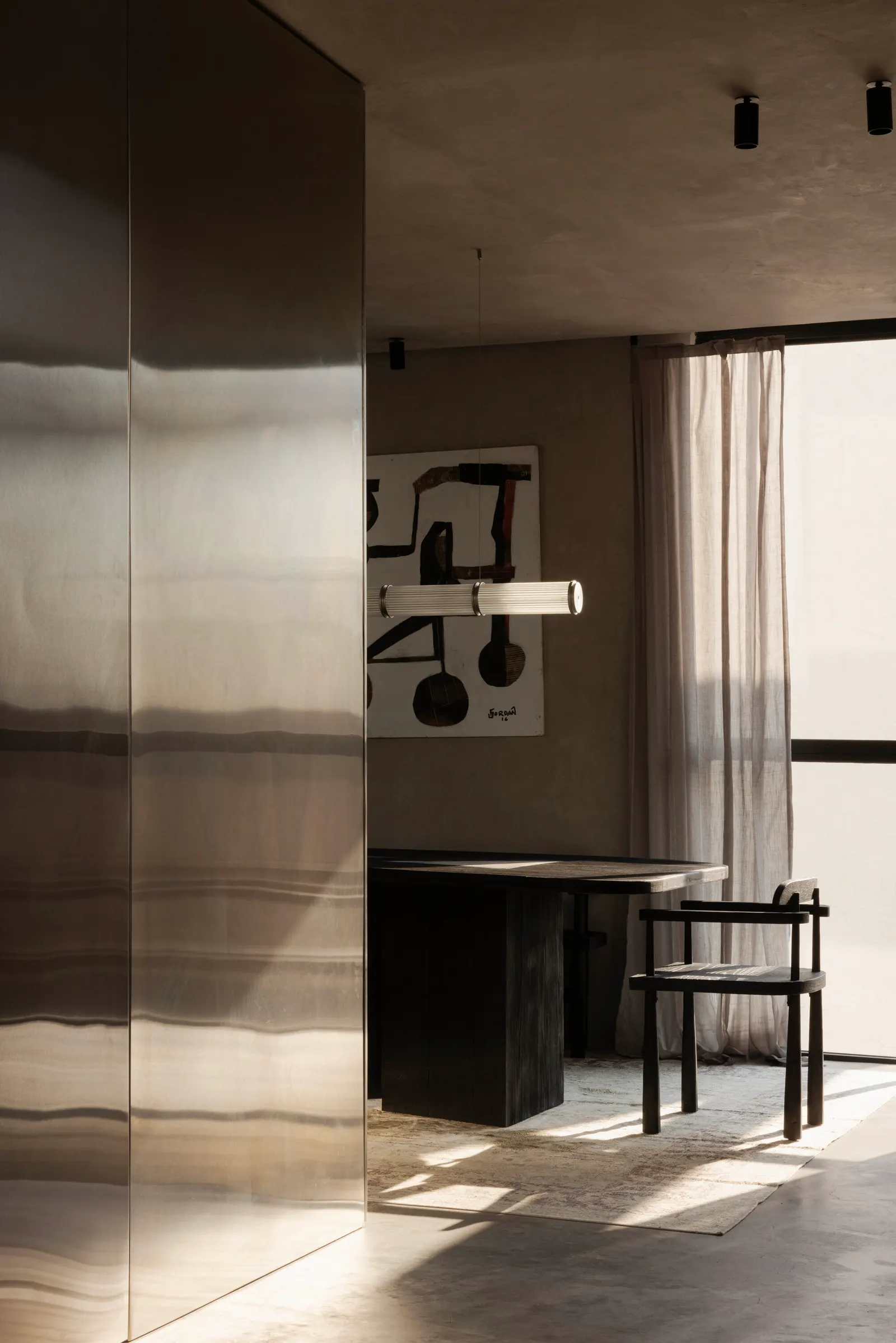 Brutalist Penthouse / Barde + vanVoltt