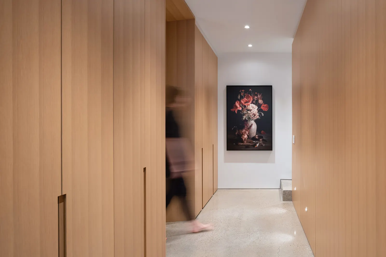 Garden Laneway House в Торонто: кирпичный фасад и плотная городская застройка