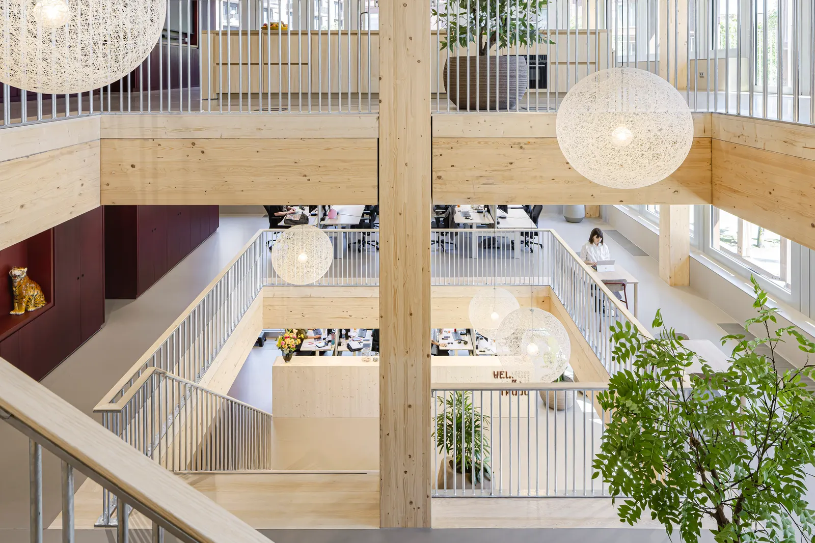 Matchbox / KAAN Architecten: компактный деревянный mixed-use проект в Strijp-S