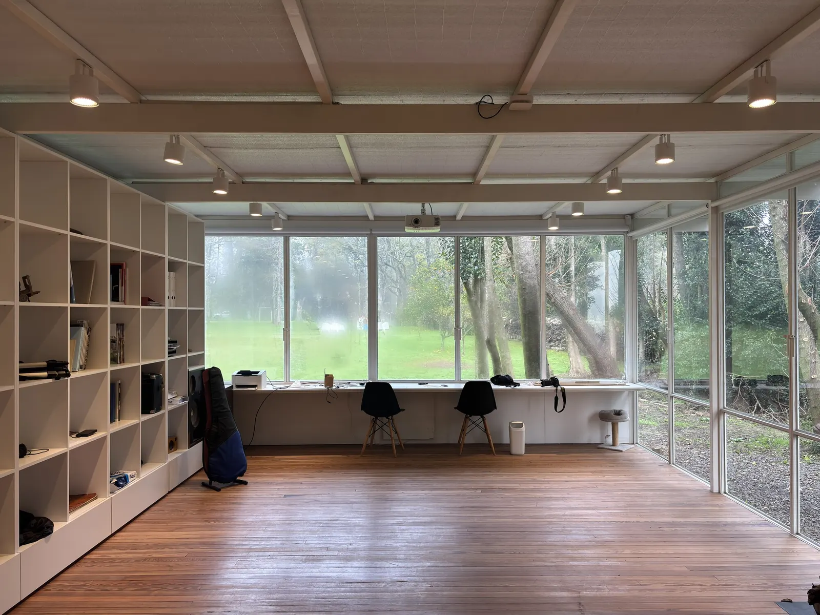 Studio House / Estudio Dupuy — дом-студия на склонах El Cazador