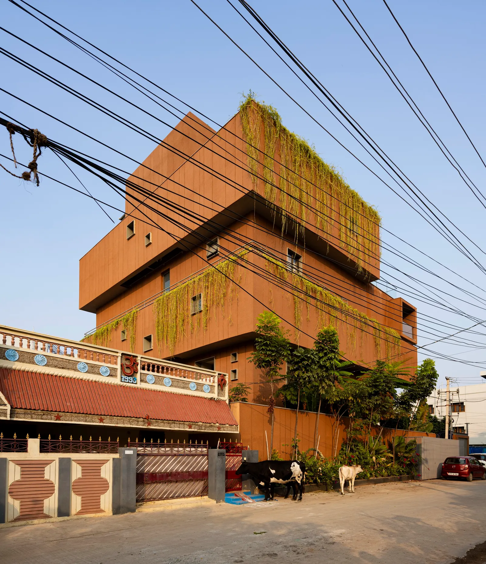 T(errakota) House / Spacefiction Studio