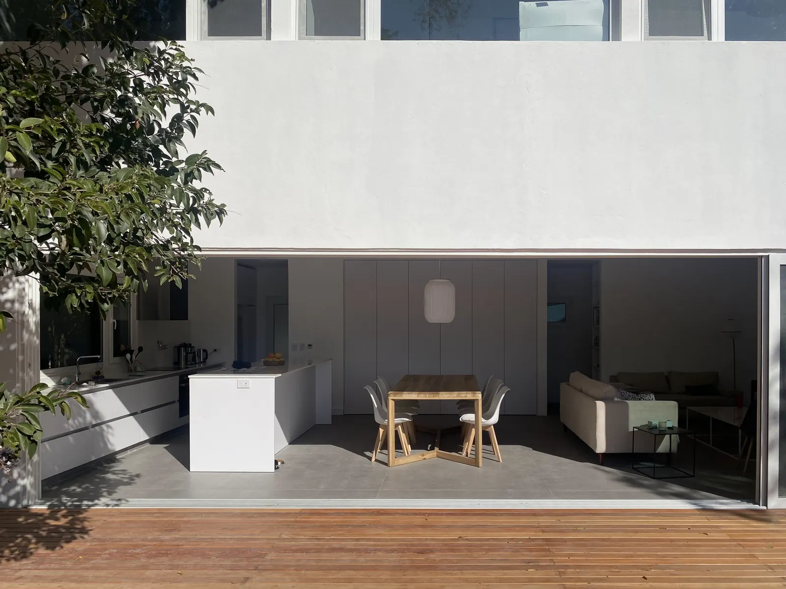 Studio House / Estudio Dupuy — дом-студия на склонах El Cazador