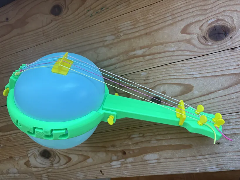 3D-печатный банжо Balloon Banjo использует воздушный шарик как резонатор