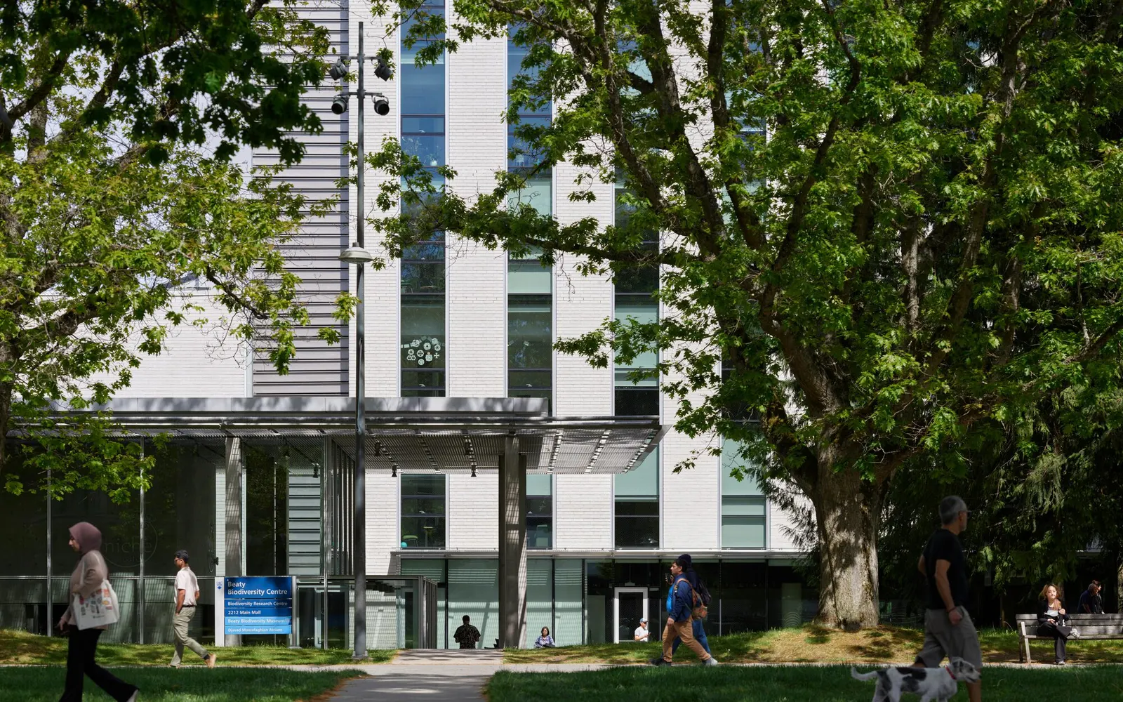 Расширение UBC Biodiversity Centre / Public Architecture + Design