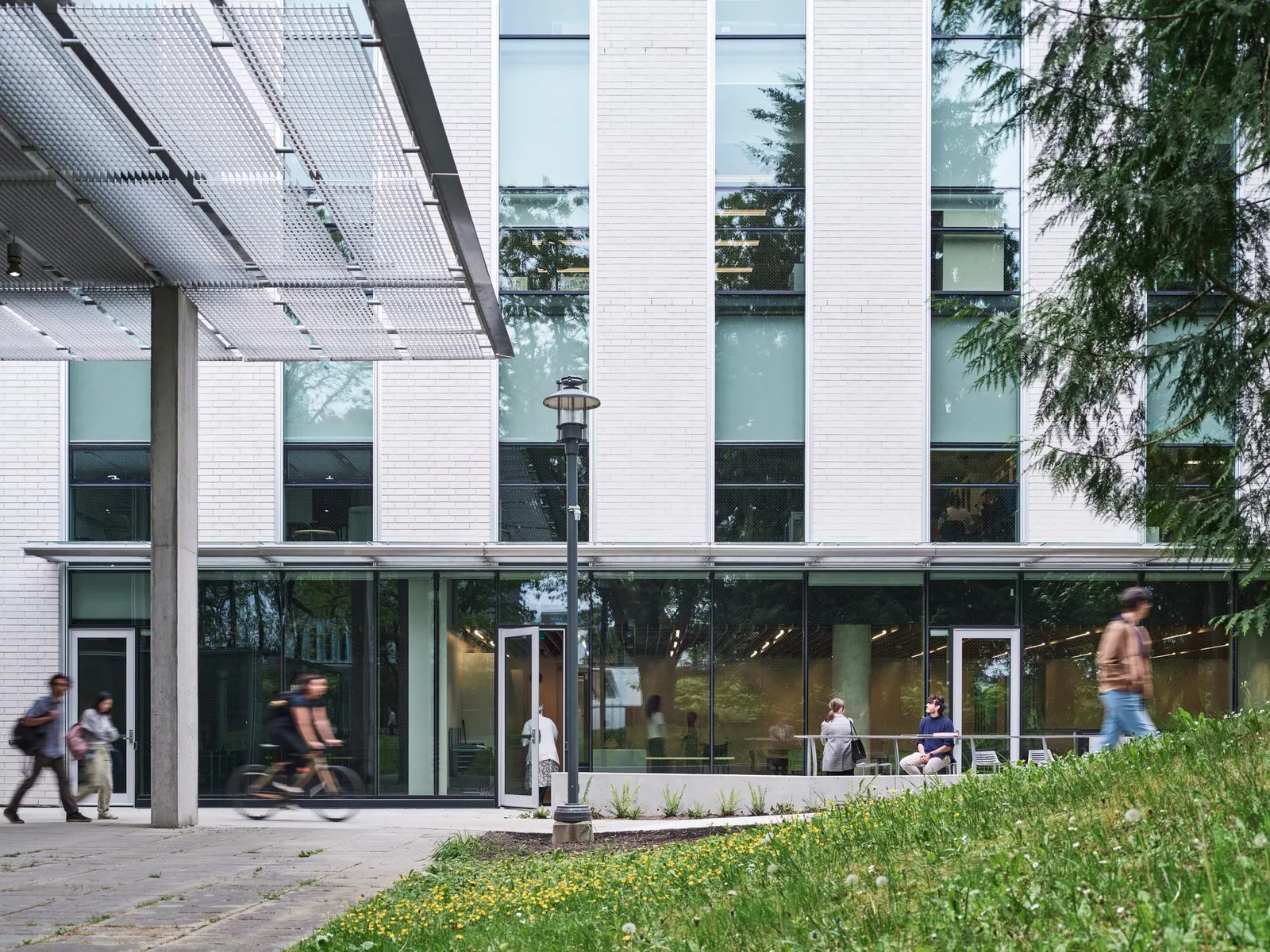 Расширение UBC Biodiversity Centre / Public Architecture + Design