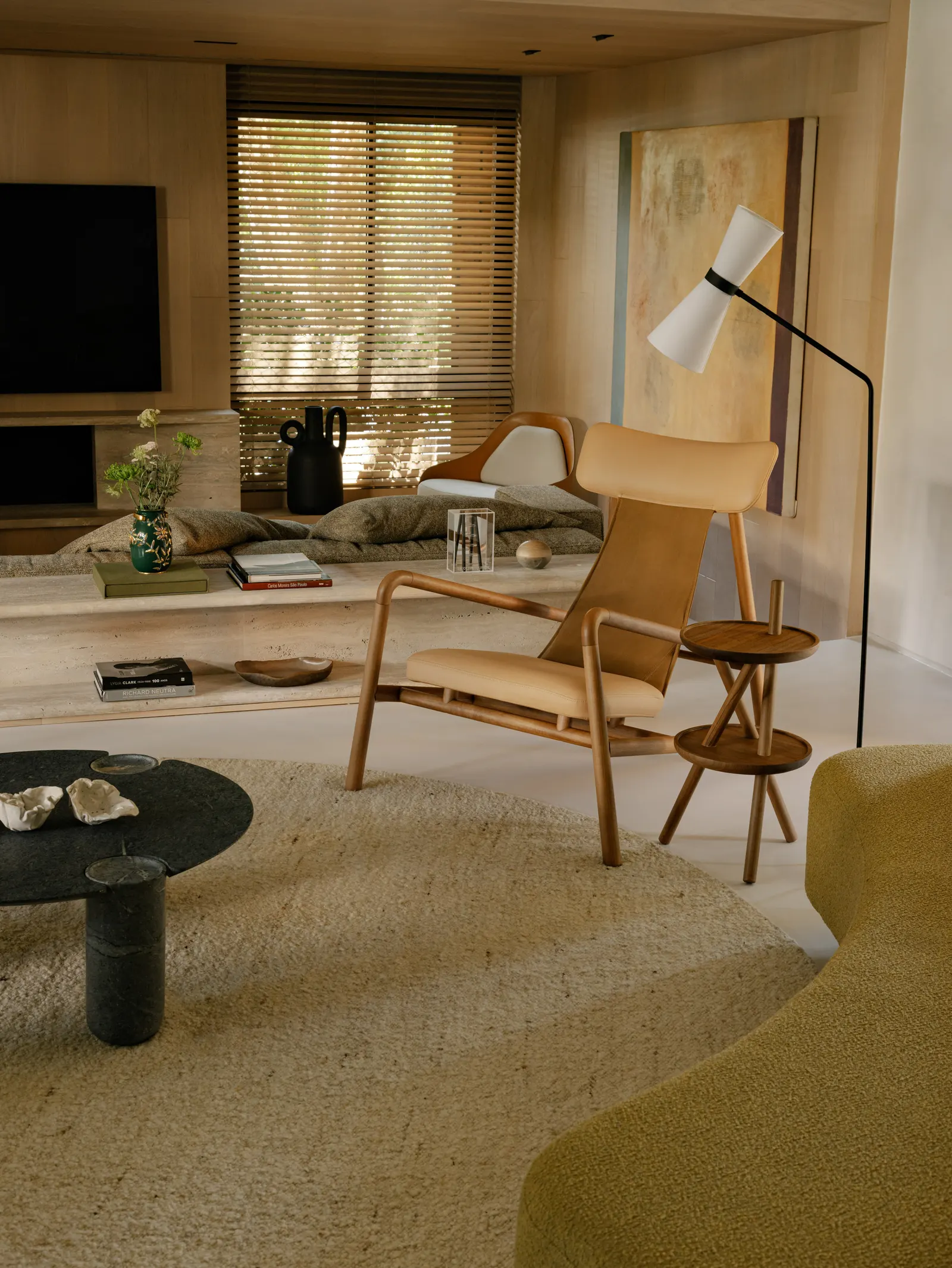 Apartment Matisse / Gurgel D’Alfonso Arquitetura — обновлённая квартира 360 м² в Моэме