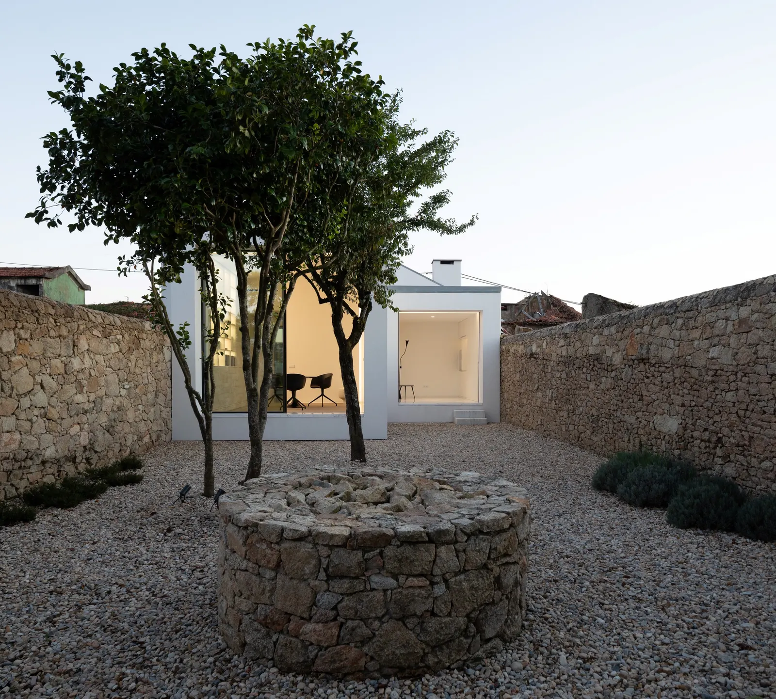 Архитектурная студия в Vila do Conde / Raulino Silva Arquitecto